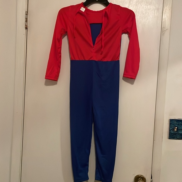 2-Small Super Mario Brothers Costume. Deluxe Mario Costume with hat and gloves - Picture 2 of 7